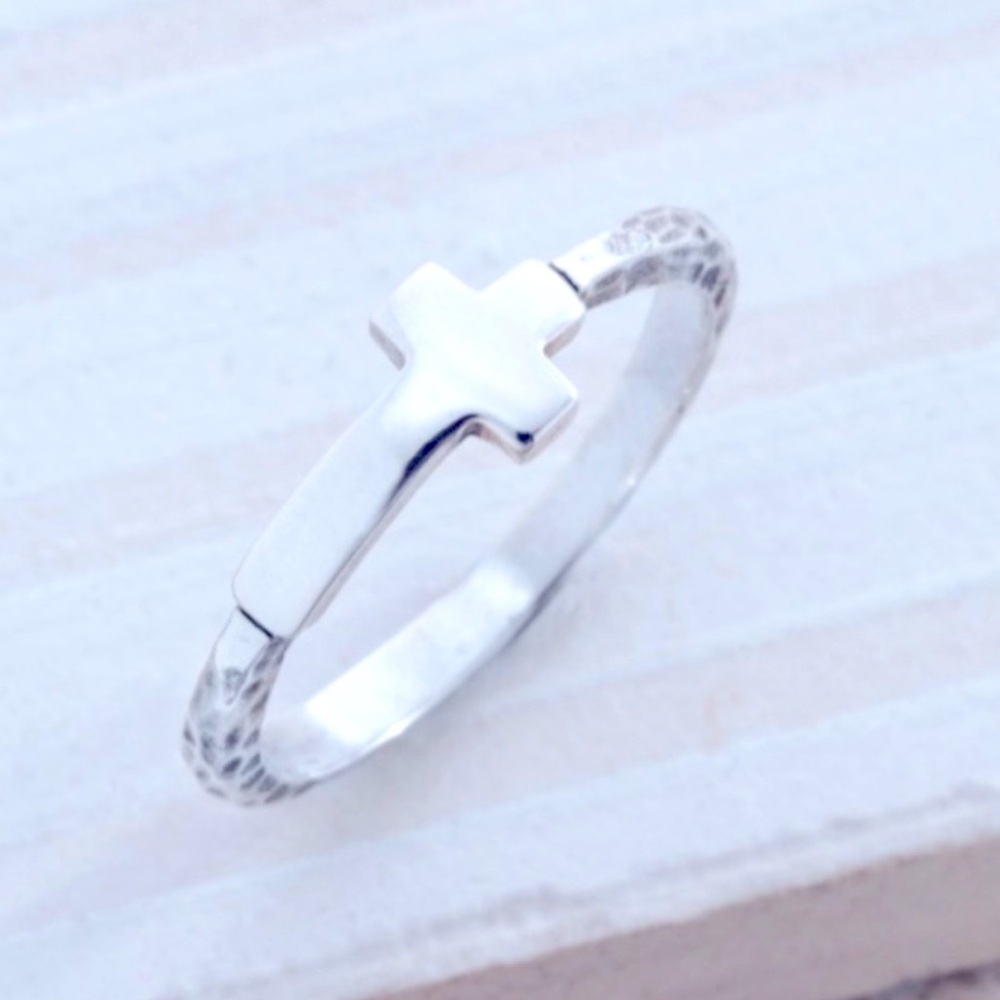 Silpada Vintage Sterling Silver
Horizontal Cross Ring Sz 8
